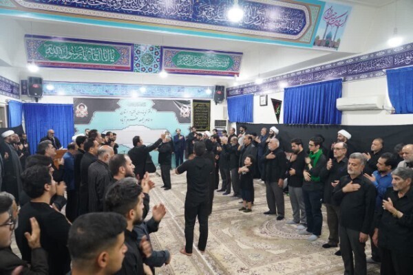 مراسم عزاداری شب هشتم محرم در بیت نماینده ولی‌فقیه در لرستان