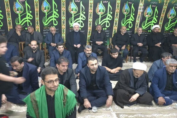 مراسم عزاداری شب نهم محرم در بیت نماینده ولی‌ فقیه در لرستان