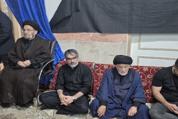 مراسم عزاداری شب نهم محرم در بیت نماینده ولی‌ فقیه در لرستان