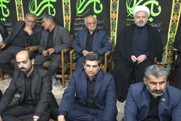 مراسم عزاداری شب نهم محرم در بیت نماینده ولی‌ فقیه در لرستان
