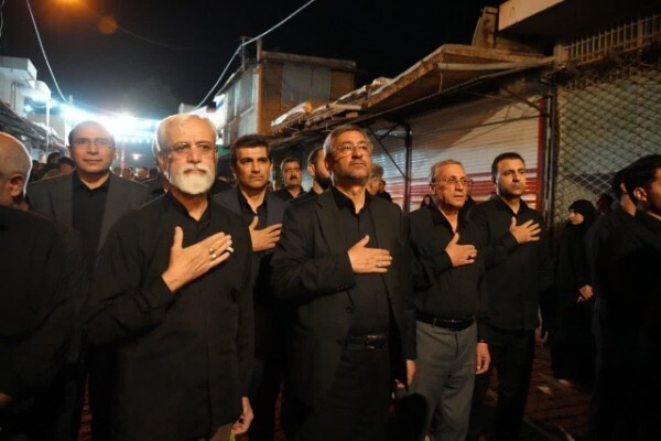 عکس | شرکت استاندار لرستان در مراسم عزاداری سیدالشهدا(ع) در هیئات مذهبی خرم‌آباد