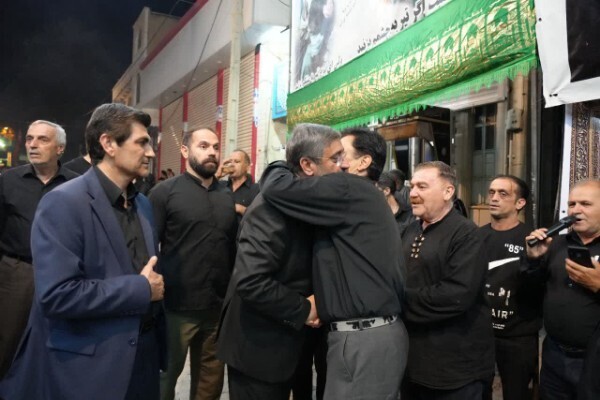 عکس | شرکت استاندار لرستان در مراسم عزاداری سیدالشهدا(ع) در هیئات مذهبی خرم‌آباد