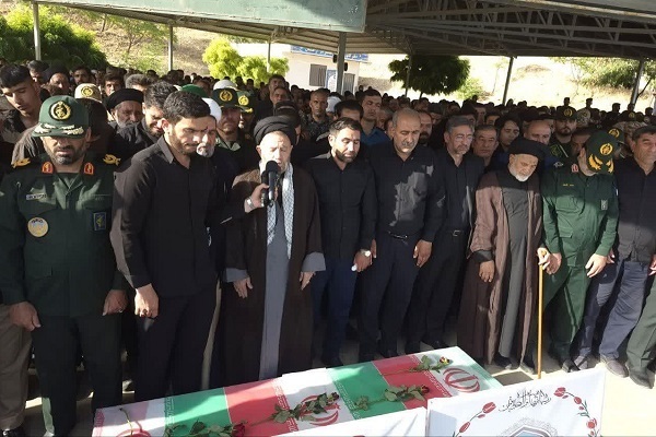 آیین بدرقه شهیدان «سید حسین موسوی» و «علی بازگیر» در خرم‌آباد