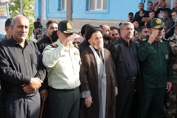 آیین بدرقه شهیدان «سید حسین موسوی» و «علی بازگیر» در خرم‌آباد