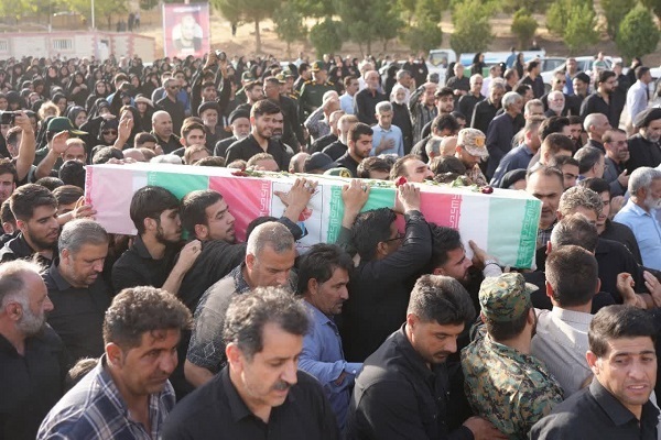 آیین بدرقه شهیدان «سید حسین موسوی» و «علی بازگیر» در خرم‌آباد