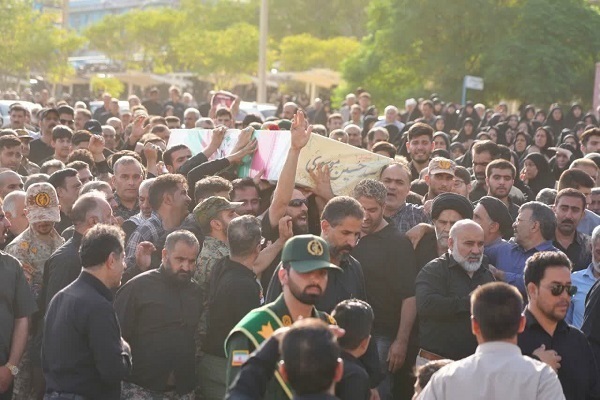 آیین بدرقه شهیدان «سید حسین موسوی» و «علی بازگیر» در خرم‌آباد