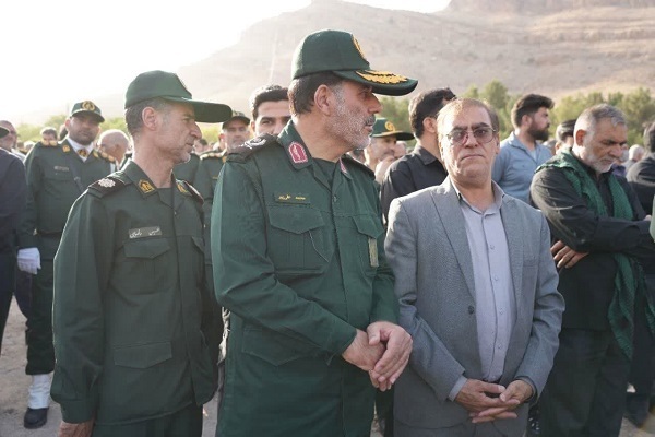 آیین بدرقه شهیدان «سید حسین موسوی» و «علی بازگیر» در خرم‌آباد