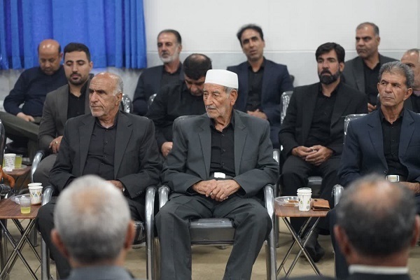 عکس | دیدار مردم رومشکان با نماینده ولی‌فقیه در لرستان