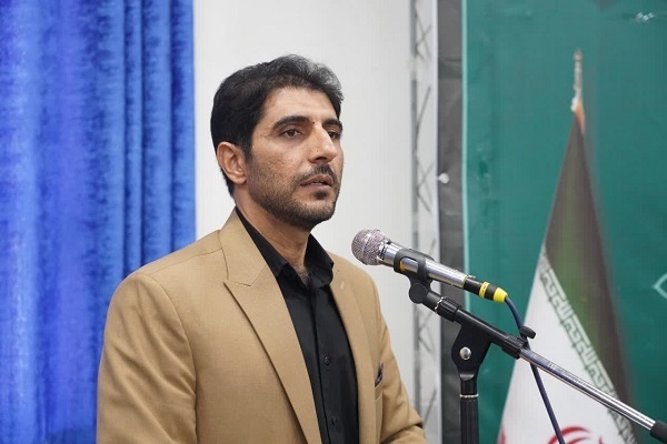 عکس | دیدار مردم رومشکان با نماینده ولی‌فقیه در لرستان