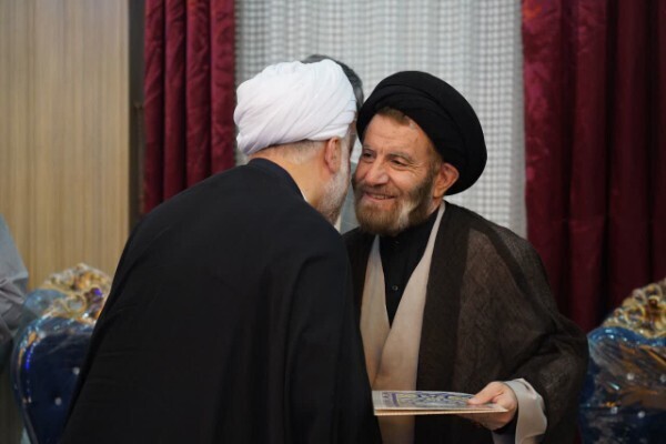 نشست بررسی جنگ تحمیلی ۱۲ روزه آمریکایی صهیونیستی علیه ایران اسلامی در لرستان