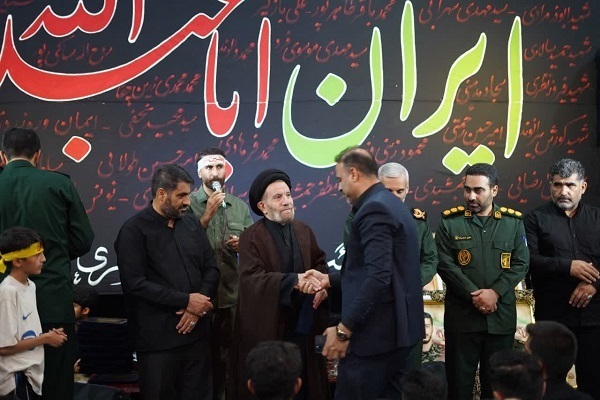 مراسم یادبود شهدای جنگ تحمیلی 12 روزه در خرم‌آباد