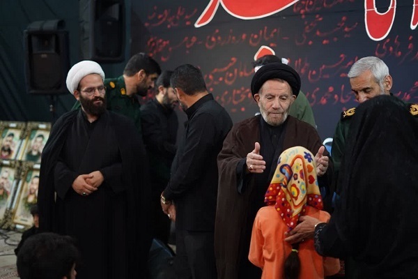 مراسم یادبود شهدای جنگ تحمیلی 12 روزه در خرم‌آباد