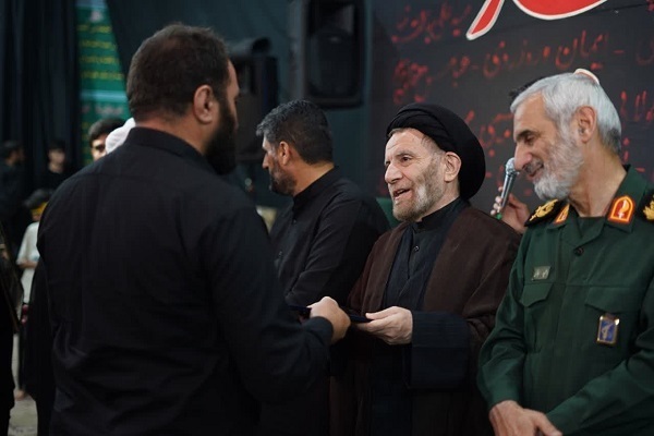 مراسم یادبود شهدای جنگ تحمیلی 12 روزه در خرم‌آباد