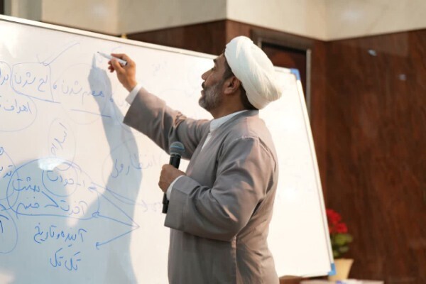 دوره توانمندسازی ارکان حلقات صالحین لرستان در مشهد