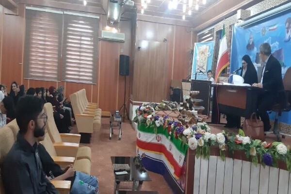 برگزاری مرحله استانی هفتمین جشنواره قرآن و عترت در کمیته امداد لرستان