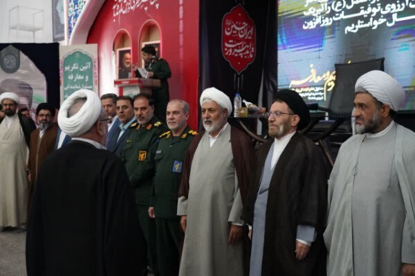 مراسم تکریم و معارفه مسئول جدید دفتر نمایندگی ولی فقیه در سپاه حضرت ابوالفضل(ع) لرستان