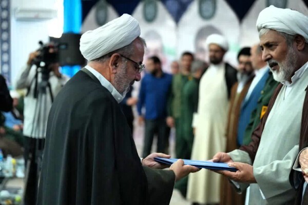 مراسم تکریم و معارفه مسئول جدید دفتر نمایندگی ولی فقیه در سپاه حضرت ابوالفضل(ع) لرستان