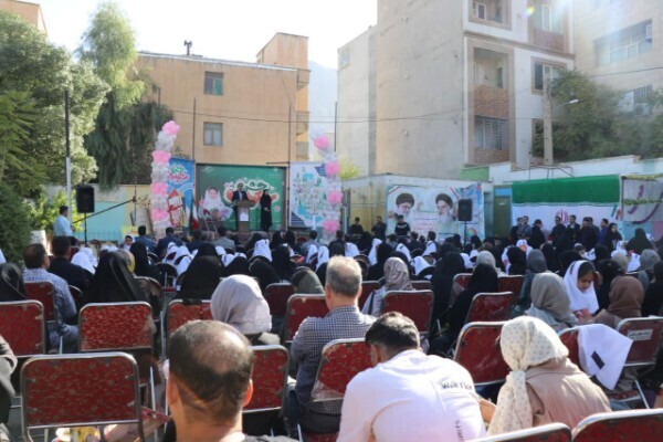 جشن شکوفه‌ها در خرم آباد