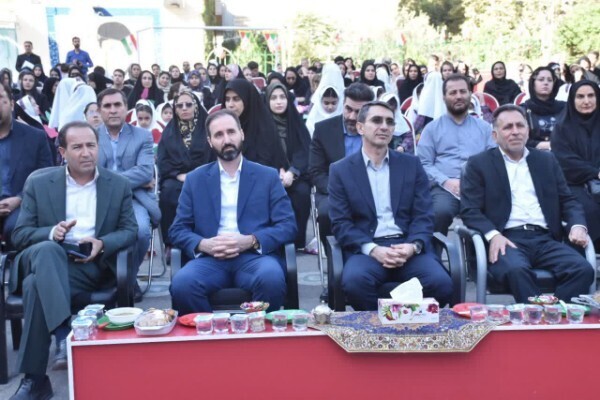 جشن شکوفه‌ها در خرم آباد