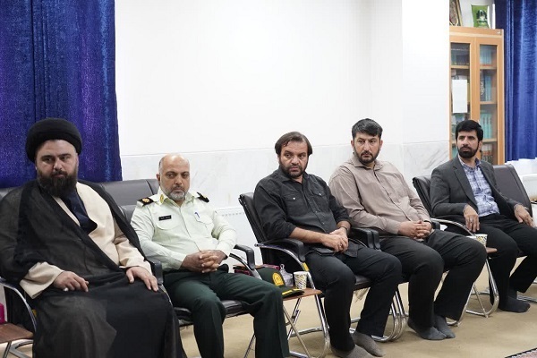 دیدار مدیرکل حفظ آثار و نشر ارزش های دفاع مقدس با نماینده ولی فقیه در لرستان