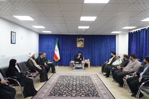 دیدار مدیرکل حفظ آثار و نشر ارزش های دفاع مقدس با نماینده ولی فقیه در لرستان