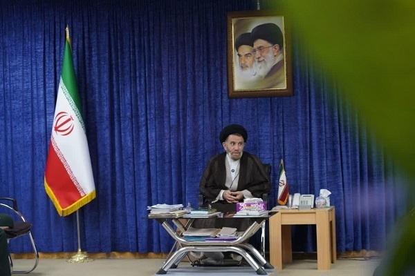 دیدار مدیرکل حفظ آثار و نشر ارزش های دفاع مقدس با نماینده ولی فقیه در لرستان