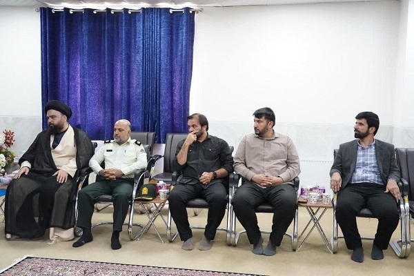 دیدار مدیرکل حفظ آثار و نشر ارزش های دفاع مقدس با نماینده ولی فقیه در لرستان