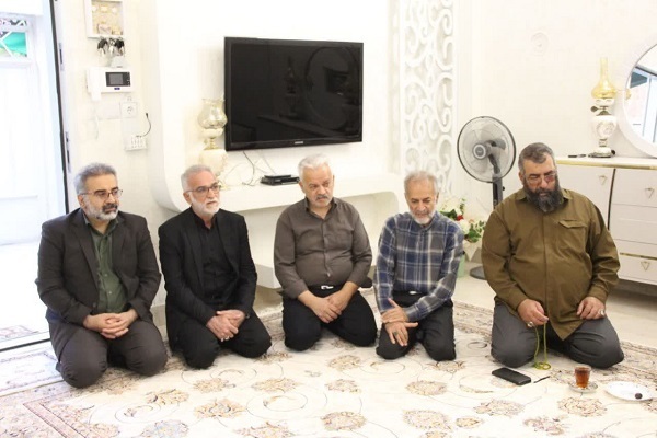 دیدار اعضای شورای فرهنگ عمومی لرستان با خاناده شهدای جنگ 12 روزه