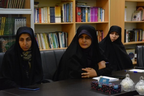 عکس | نشست فعالان و تشکل‌های عرصه نوجوانی خرم‌آباد