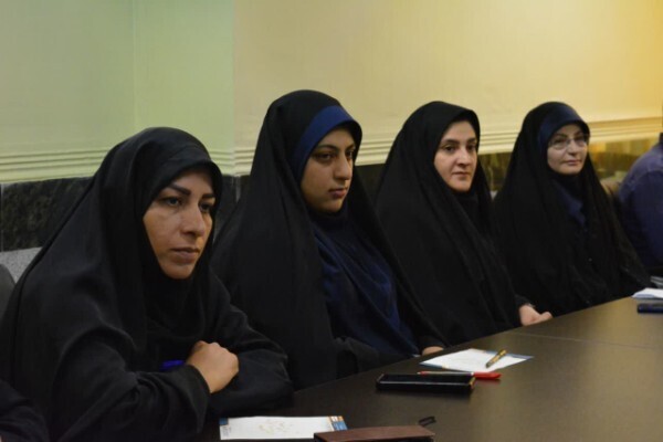 عکس | نشست فعالان و تشکل‌های عرصه نوجوانی خرم‌آباد