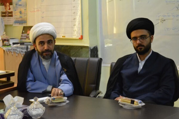 عکس | نشست فعالان و تشکل‌های عرصه نوجوانی خرم‌آباد