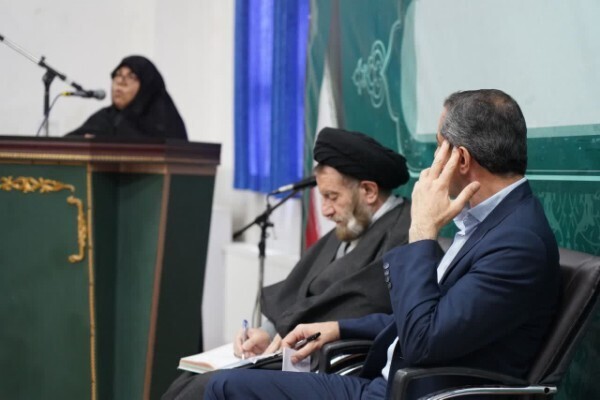 نشست خواهران مطالبه‌گر خرم‌آباد