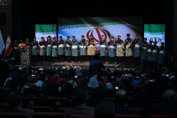 آیین اختتامیه دهمین دوره جایزه کتاب سال لرستان