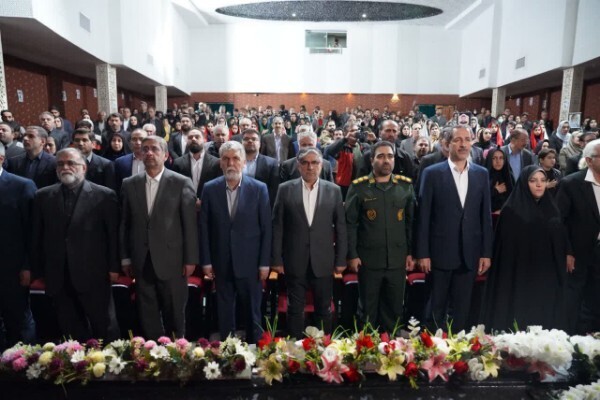 آیین اختتامیه دهمین دوره جایزه کتاب سال لرستان