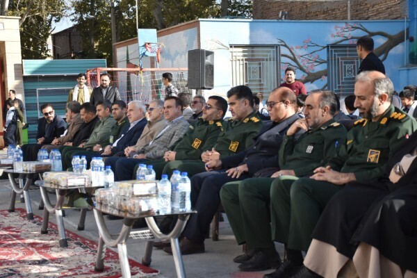 نواخته شدن زنگ ایثار و مقاومت به مناسبت هفته بسیج