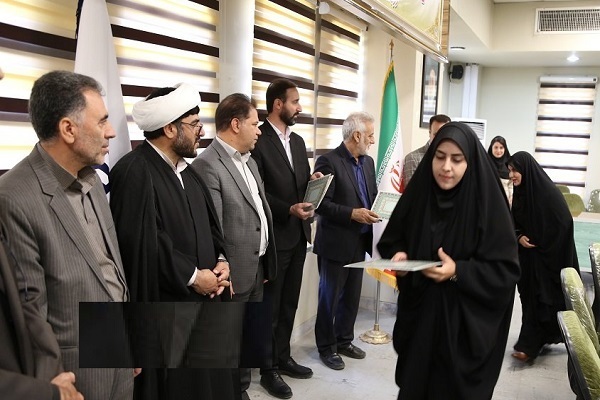 تجلیل دانشگاه لرستان از خانواده‌های معظم شهیدان جنگ تحمیلی 12 روزه