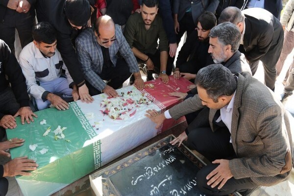 تشییع پیکر شهید گمنام در دانشگاه لرستان