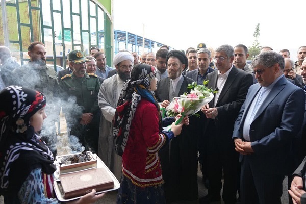 گلزار شهدای رومشکان غبارروبی شد