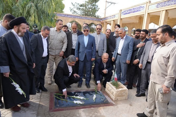 گلزار شهدای رومشکان غبارروبی شد