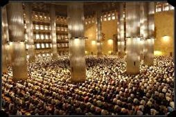 Malang célèbre le Nouvel An 2026 dans la prière pour les victimes des catastrophes de Sumatra