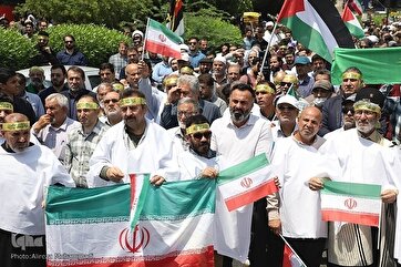 Народ Ирана проводит марш против агрессии сионистского режима