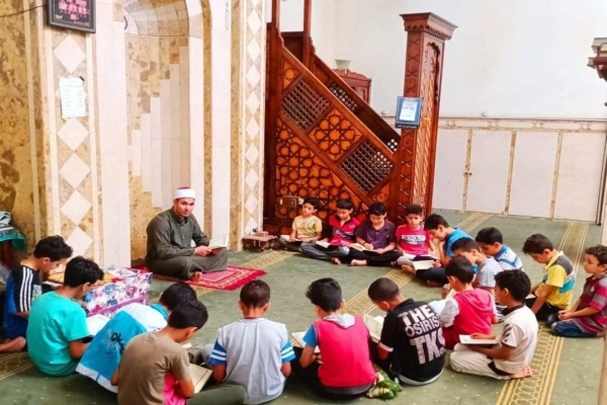 Mısırlı çocuklar camilerde yaz Kur'an kurslarını olumlu karşıladı