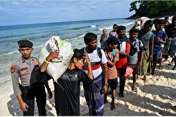 Endonezya Arakan mültecilerinin girişini engelliyor