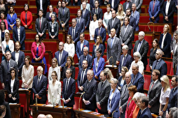 Fransız Parlenetosunda cami saldırısında ölen kişi için bir dakikalık saygı duruşu