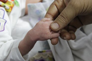 Gazze’de çocuklar yetersiz beslenme nedeniyle görme yetilerini kaybediyor