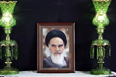 İslam Cumhuriyeti Devleti’nin Kurucusu rahmetli İmam Humeyni’nin hayatı