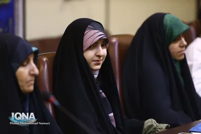 نشست «بررسی تجربه زیسته بلاگرهای دینی در ترویج قرآن با توجه به مقوله حفظ قرآن»