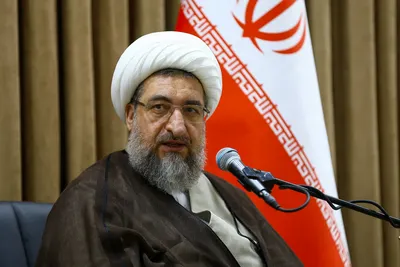 دیدار جمعی از فعالین اقتصادی و بازاریان تبریز با امام جمعه تبریز