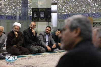 غبارروبی مضجع شریف کریمه اهل بیت توسط جامعه قرآنی کشور