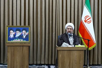 دیدار جمعی از فعالین اقتصادی و بازاریان تبریز با امام جمعه تبریز